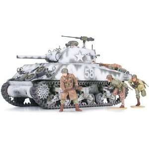   US M4A3 Sherman Tank w/105mm Howitzer (Plastic Models) Toys & Games