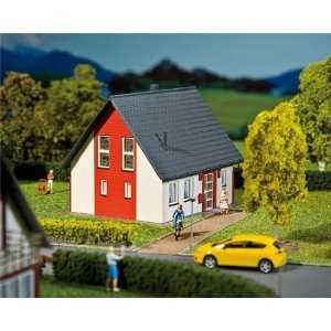  H0 Fa Single Family House, Red Toys & Games