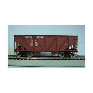  92710 Accurail HO Union Pacific Hopper Toys & Games