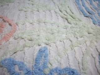 Auctions for Linens or Quilts or Characters Items .
