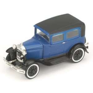  HO RTR Model A Sedan, Blue Toys & Games
