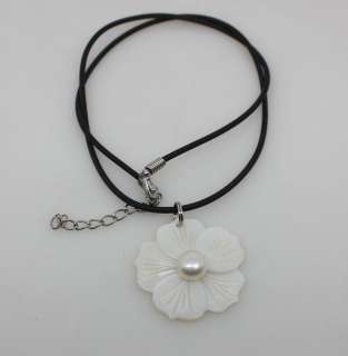 big natural white shell mother of pearl flower pendant  