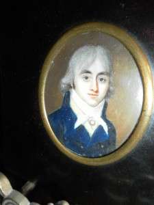 EARLY 19TH CENTURY WATERCOLOUR PORTRAIT MINIATURE OF A GENTLEMAN 