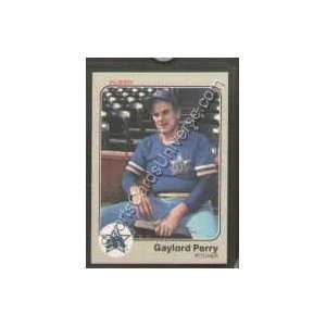  1983 Fleer Regular #483 Gaylord Perry, Seattle Mariners 