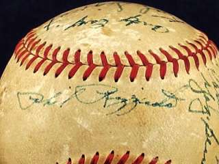 YANKEES 1952 Rare Team Signed (17) Vintage Baseball JSA LOA Cert 