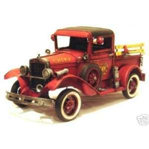  1931 Fire Chiefs Fire Engine Pumper Truck Model