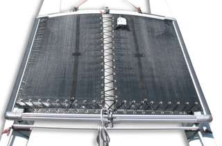 center seam line catcher, to keep the mainsheet from dropping 