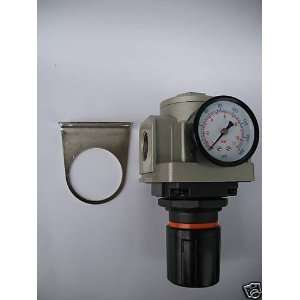  Pressure Regulator 3/4 NPT 8000 L/min with Gauge 