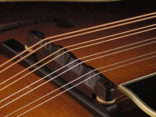  Deluxe Varnish (Deluxe V) Mandolin Instrument w/ Case (MF5DV)  