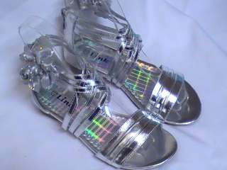 Girls Silver Dress Shoes W/Flwr (cute 87)FL YOUTH Sz 11  