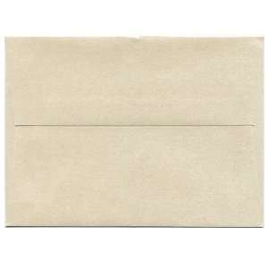   White Stardream Metallic Envelope   25 envelopes per pack Office