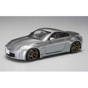  1/24 05 Nissan Fairlady Z 33 Late Version Toys & Games