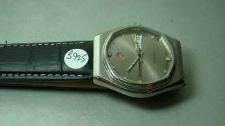 VINTAGE RADO VOYAGER AUTOMATIC DAY DATE SWISS MADE WRIST WATCH OLD 
