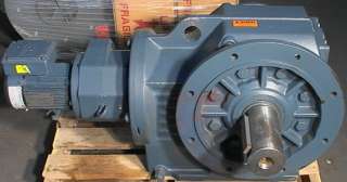 Right angle Gear Box SEW Eurodrive 1700 rpm in 16 out  