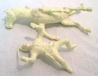   1950s MARX CREAM COLORED FALLING HORSE & CIVIL WAR SOLDIER   MINTY