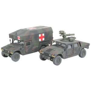  Revell 172 HMMWV TOW & Ambulance Toys & Games