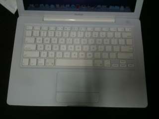   MacBook 13 2.4GHz C2D wifi 10.6 DVD R iLife 885909218271  