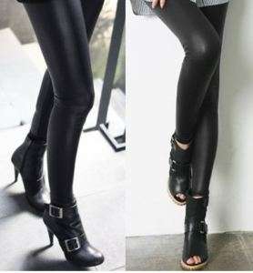 Fleece Lined Wet Look / Leather Look Leggings in Black  