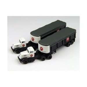 51141 N Classic Metal Works White WC22 Tractor/Covered 