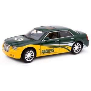  Green Bay Packers Chrysler 300C Die Cast Collectible Car 