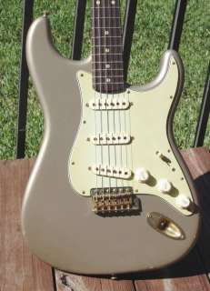   Fender STRATOCASTER 60 Relic Guitar Broker Limited Edition  