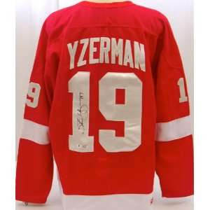 Signed Steve Yzerman Uniform   GAI   Autographed NHL Jerseys  