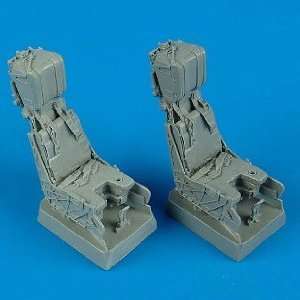  F/A 18D Hornet Ejection Seats w/Safety Belts (2) 1 32 