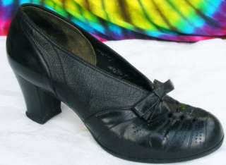 size 5.5 B vtg 20s 30s black leather granny pumps shoes  