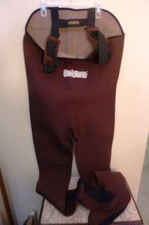Up for sale is this pair of neoprene waders by Hodgman in great 
