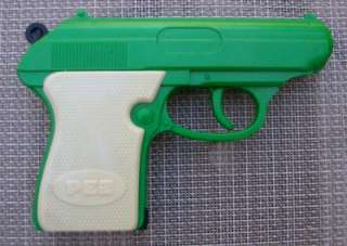 PEZ CANDY SHOOTER GUN * GREEN / LIGHT YELLOW GRIPS *  