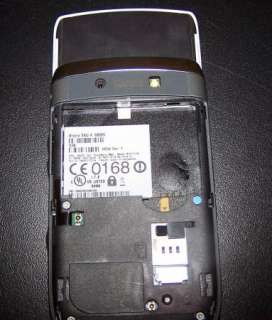 BLACKBERRY TORCH 9800 ATT WHITE FOR PARTS OR REPAIR BROKEN AS IS 