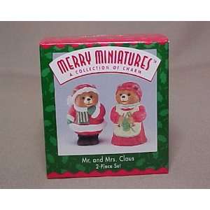  MERRY MINIATURE   MR. AND MRS. CLAUS BEARS (2 PIECE SET 