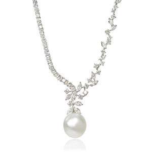 18K WHITE GOLD DIAMOND AND SOUTH SEA PEARL NECKLACE  