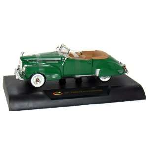 1941 Packard Darrin Convertible 132 Scale (Green) Toys 