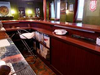 Theke Bar Mahagoni mit Hockern und Accessoire für z.B Pub etc. in 