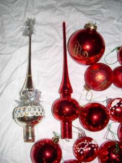 Rote Christbaumkugeln, Weihnachtskugeln, Tannebaumschmuck in Nordrhein 