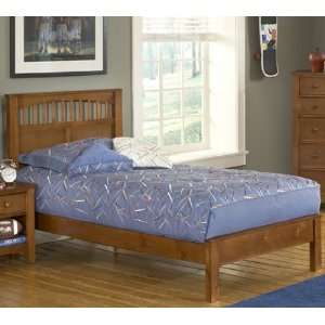   Full Bed in Medium Pine Hillsdale Furniture 1577BFLR