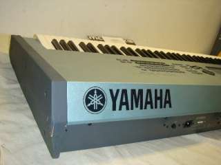 YAMAHA MOTIF XS8 KEYBOARD/SYNTH/WORKSTATION 88 WEIGHTED KEY PIANO 