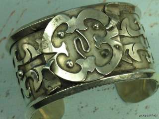 Vintage Arts& Crafts artisan bracelet that is made of solid 