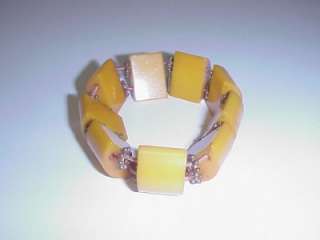 VINTAGE MUSTARD YELLOW BAKELITE STRETCH BRACELET  