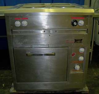 Used Toastmaster Electric Range   4 french plates with oven  