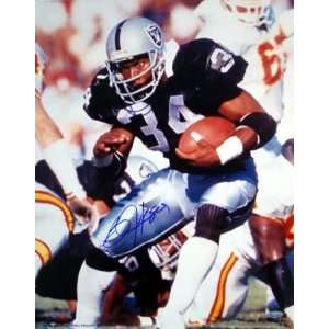  Signed Bo Jackson Picture   (16x20