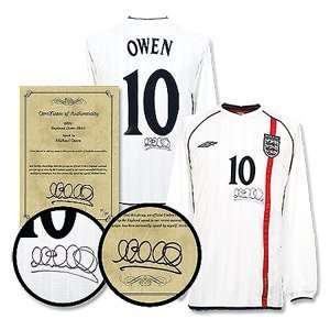  01 03 England Michael Owen Signed Jersey Sports 