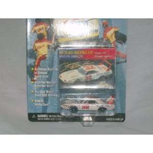   Johnny Lightning Stock Car Legends # 32 Richard Brooks Toys & Games
