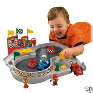 FISHER PRICE LITTLE PEOPLE SPIN N CRASH RACEWAY  