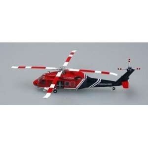   72 UH60A Black Hawk Helicopter American Firehawk (Buil Toys & Games